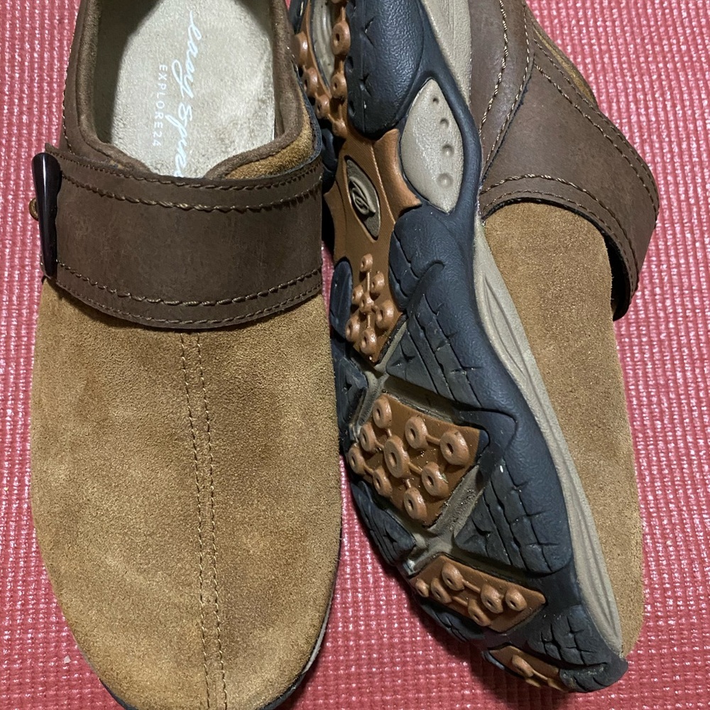 Shoe - Picture 4 of 8